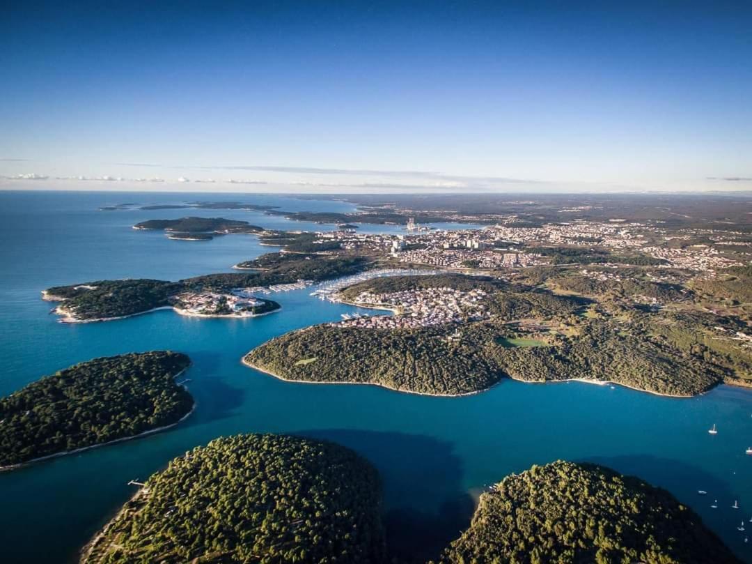 Apartman Diana,Free Parking Pula Exteriör bild